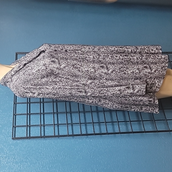 Size large robe from TART intimates - Picture 2 of 4